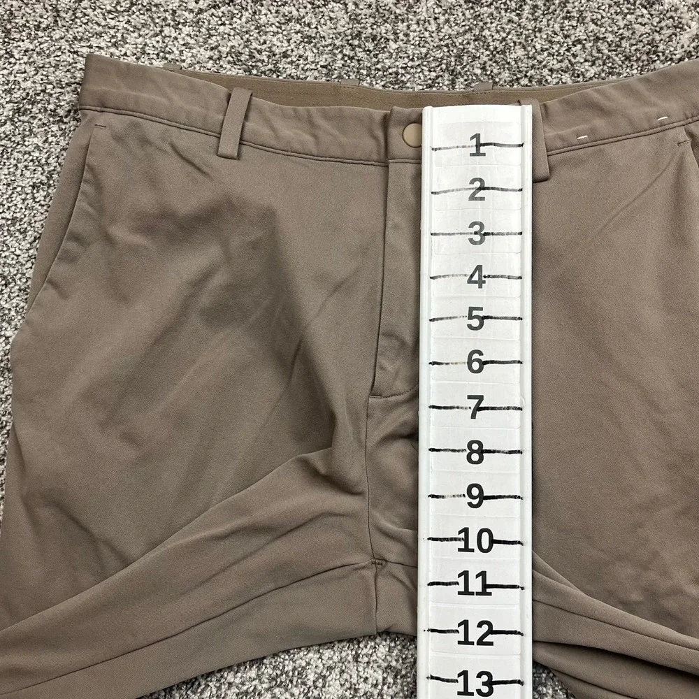 Uniqlo Stretch Dry EX Pants Mens M Taupe Athletic Golf Travel Casual